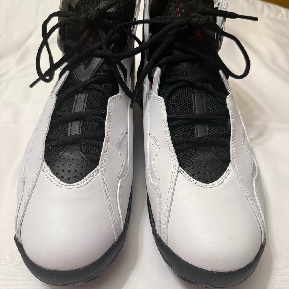 Nike Air Jordan True Flight White Varsity Red Black Chicago NBY 342964-160 - Picture 2 of 8